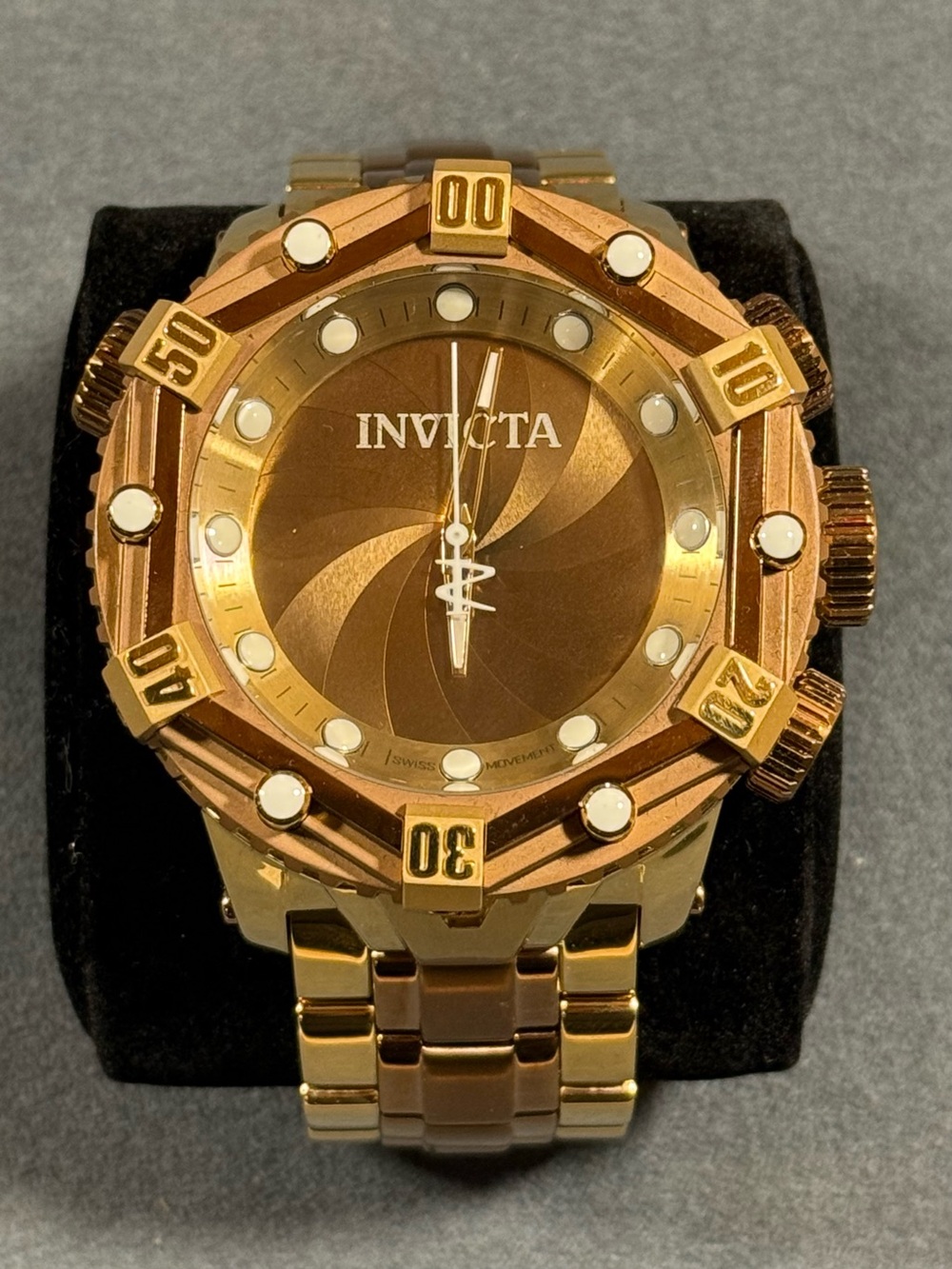 Invicta 41746 Huracan Men's Diver Style Watch